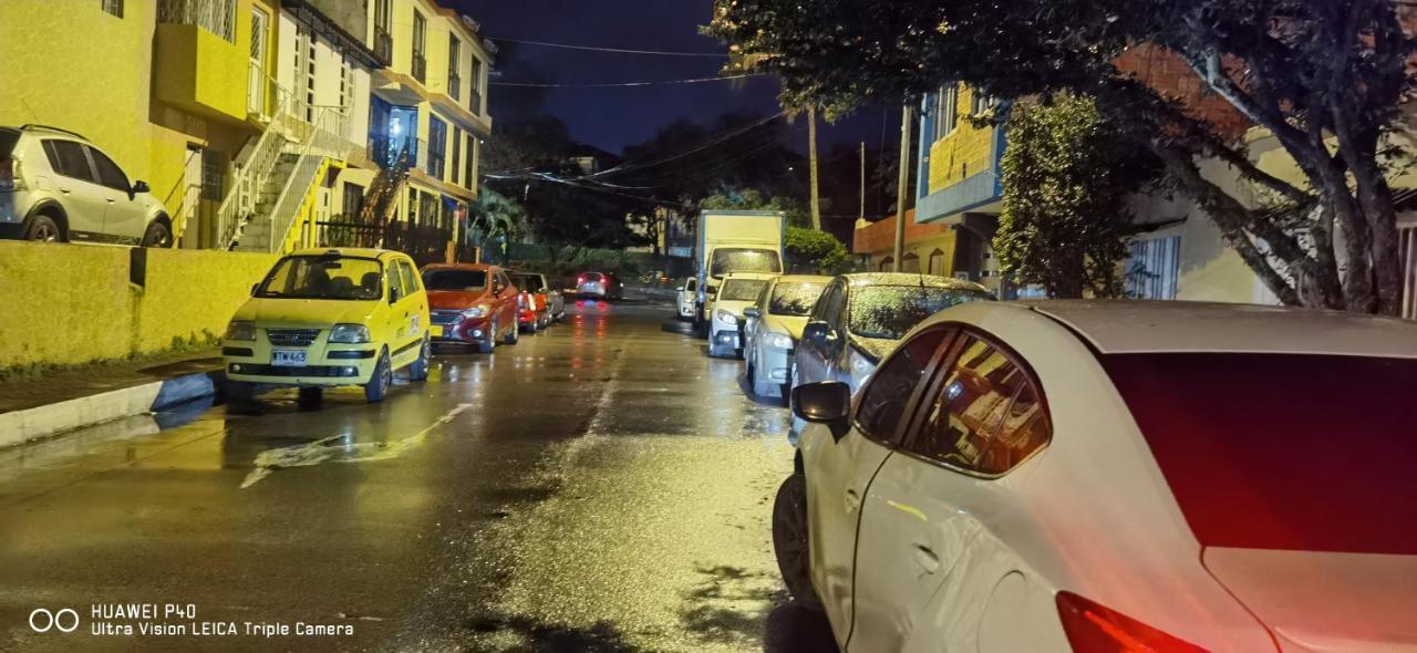 Edificio Niza80 Ibague, Acceso Digital Cerca Parque Deportivo Hotel Eksteriør billede