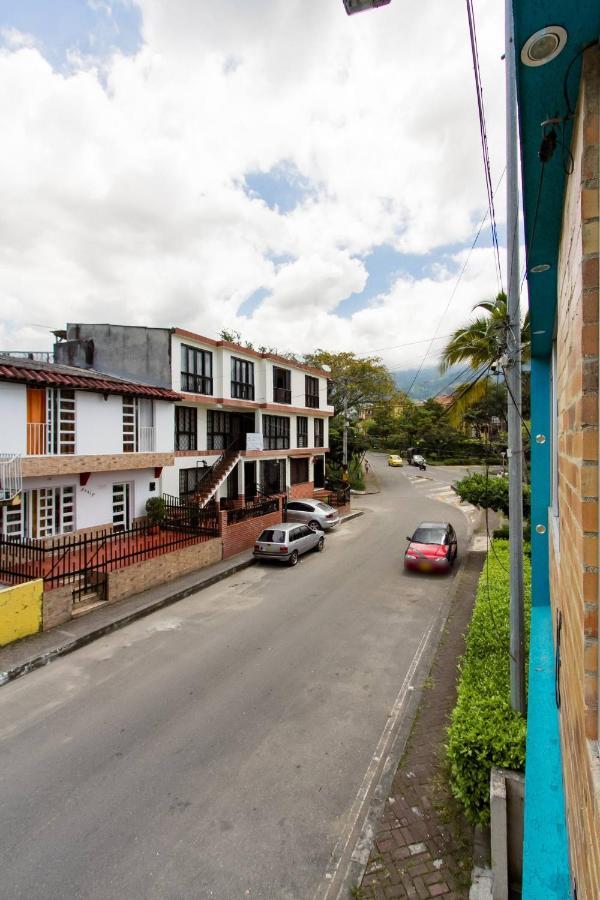 Edificio Niza80 Ibague, Acceso Digital Cerca Parque Deportivo Hotel Eksteriør billede